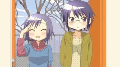 Episode 10: December 2nd: An Educational Snowball Fight / December 15th: Hidamari`s Cheerleading Squad